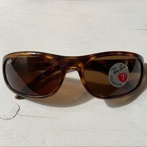 Men’s Ray-Ban Polarized Sunglasses